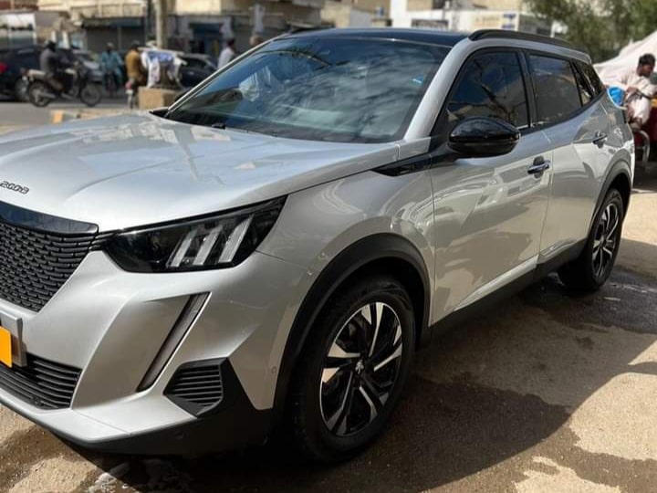 Peugeot 2008 Sparkling Silver Color